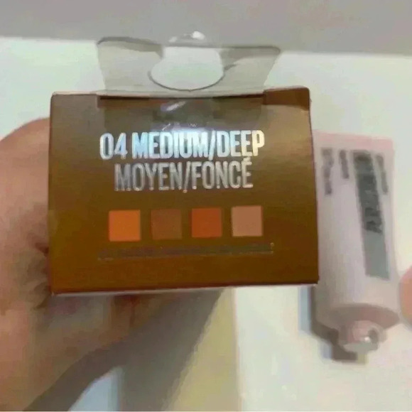 Maybelline Instant Age Rewind Instant Perfector 4-In-1 Matte Makeup, 04 - Picture 10 of 12